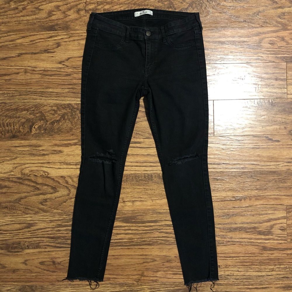 Hollister Black Distressed Jeans Size 29 or 9R Raw Hem Skinny Jeans